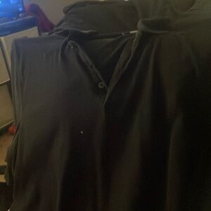 A black polo shirt good for the summer it’s an xl
